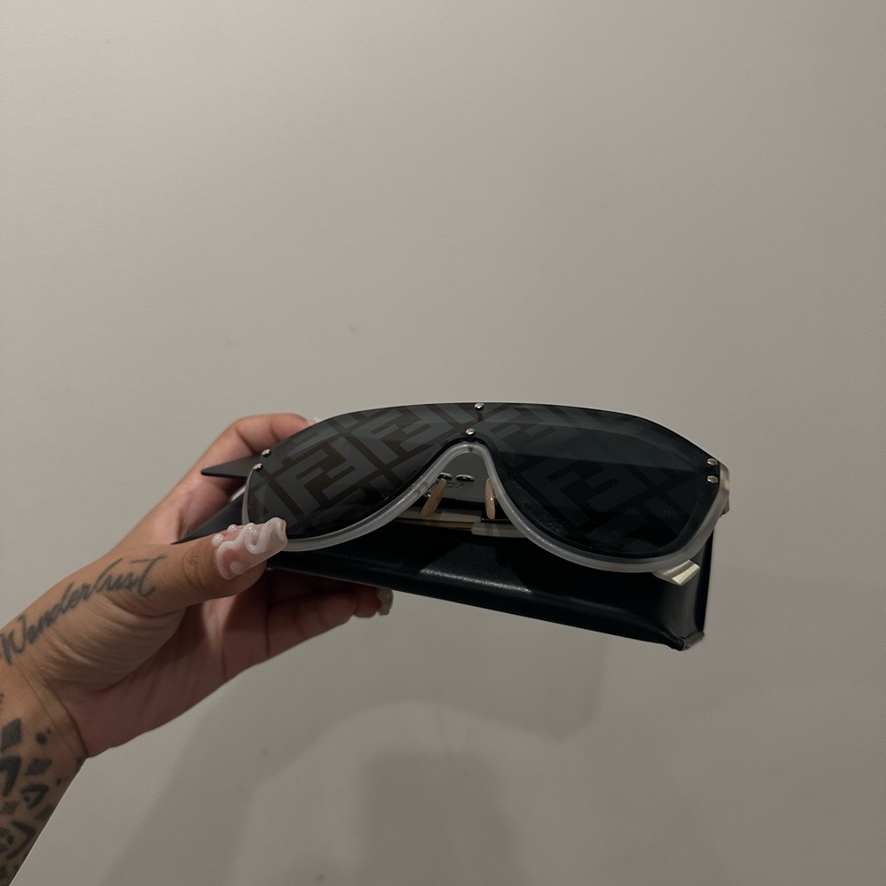 Fendi Black FF logo Sunglasses